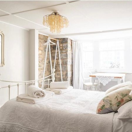 Room At The Inn ライム・レジス エクステリア 写真